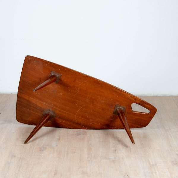 Table basse tripodes en Acajou de Pierre Cruège, 1953