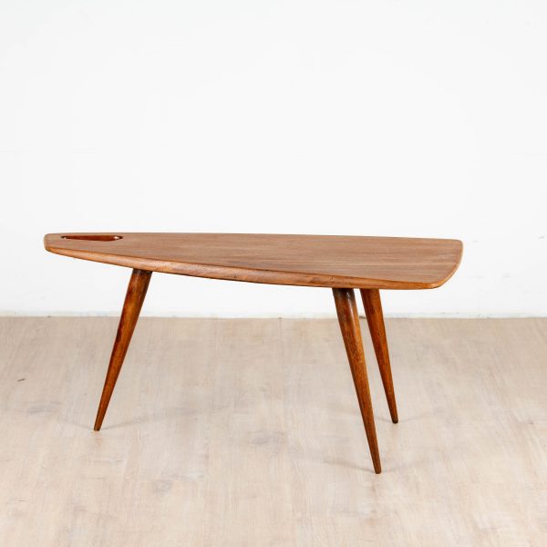 Table basse tripodes en Acajou de Pierre Cruège, 1953
