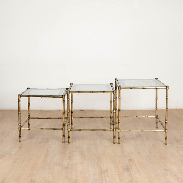 Table gigogne en laiton bambou et verre, 1970