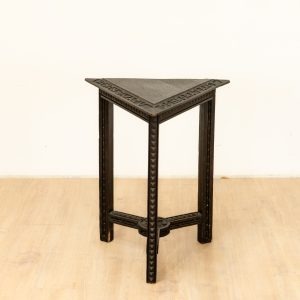 Benjamin Gomez Guéridon en bois teinté et sculpté – vers 1920–1930